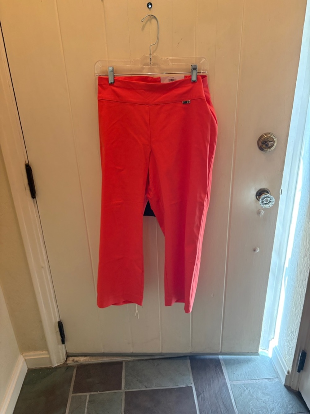NWT Inc Bright Coral Cropped Pants